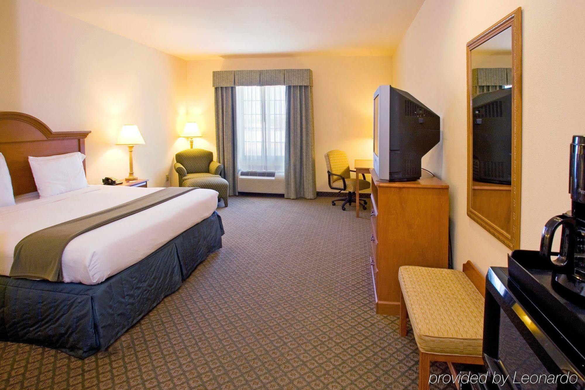 Holiday Inn Express Hotel & Suites Rio Grande City, An Ihg Hotel Номер фото