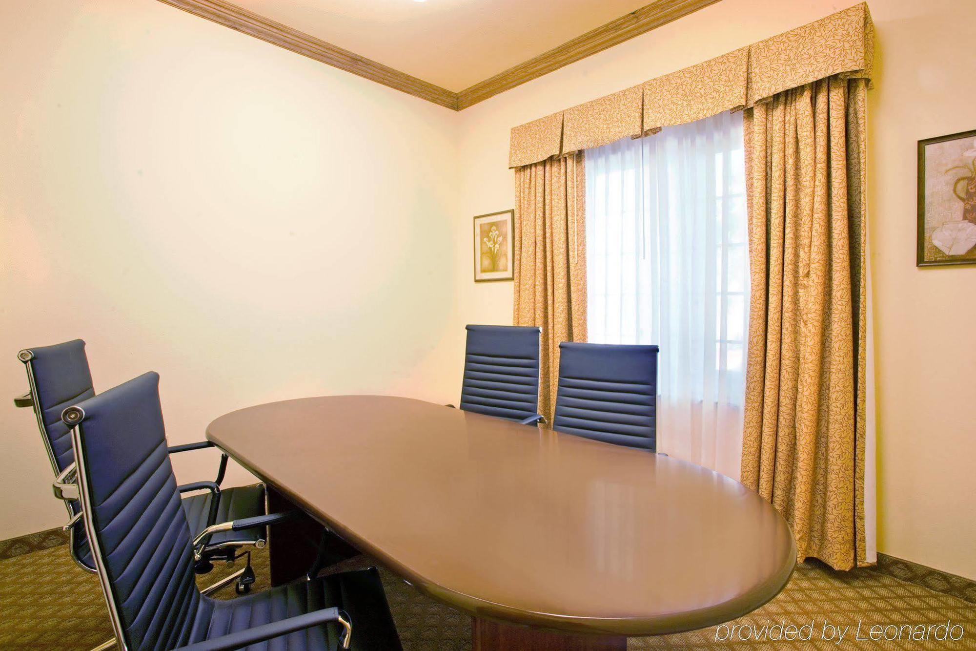 Holiday Inn Express Hotel & Suites Rio Grande City, An Ihg Hotel Зручності фото